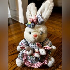 VintageMother BUNNY w Baby Twins‎ in Apron Floral Dress PLUSH Toy 1997